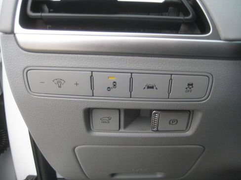 Used 2021 Hyundai Palisade SEL w/ Premium Package image 17