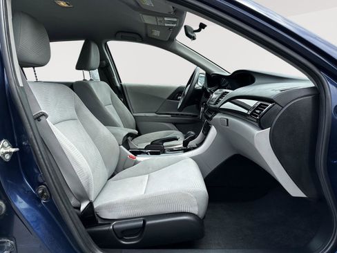 Certified 2017 Honda Accord LX image 21