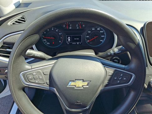 Used 2022 Chevrolet Malibu LT FWD image 20