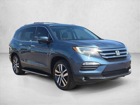 Used 2016 Honda Pilot Touring image 3