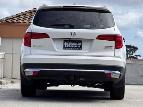 Used 2018 Honda Pilot Touring image 9