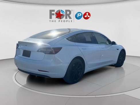 Used 2019 Tesla Model 3 Mid Range image 5
