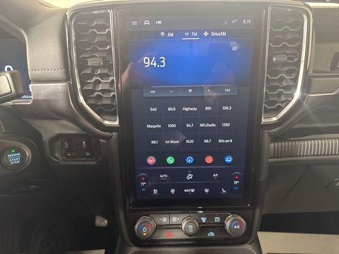 Used 2025 Ford Ranger Lariat w/ FX4 Off-Road Package image 15