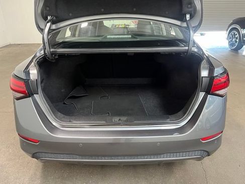 Used 2024 Nissan Sentra SV FWD image 17
