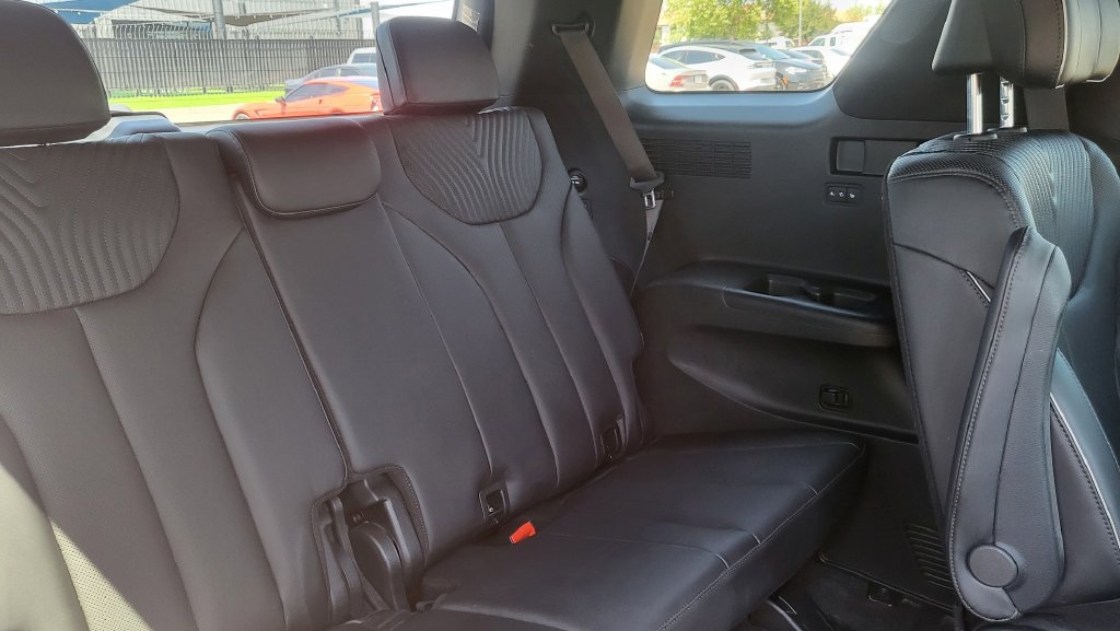Used 2025 Hyundai Palisade Calligraphy FWD image 25