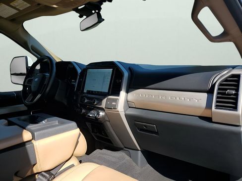 Used 2022 Ford F250 Lariat w/ Lariat Ultimate Package image 14