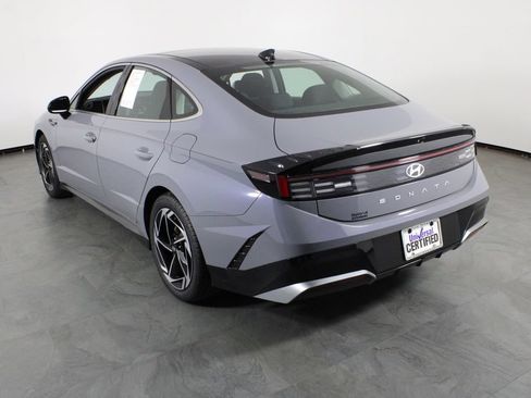 Certified 2024 Hyundai Sonata SEL w/ Convenience Package FWD image 16