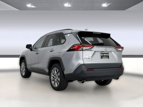 Used 2023 Toyota RAV4 XLE Premium AWD/4WD image 3
