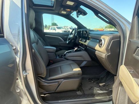 Certified 2025 Chevrolet Colorado ZR2 w/ Technology Package AWD/4WD image 34