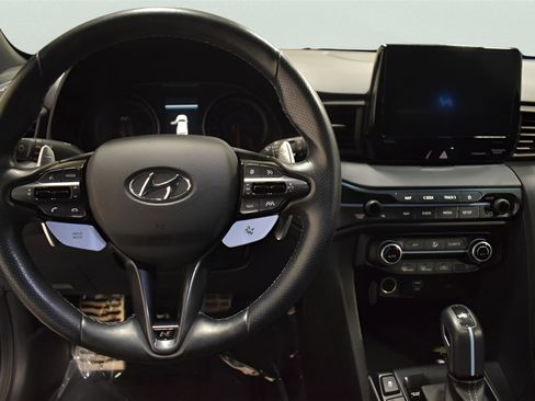 Used 2021 Hyundai Veloster N image 9