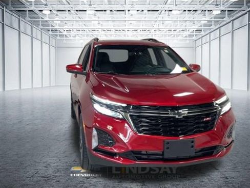 Used 2023 Chevrolet Equinox RS w/ RS Leather Package AWD/4WD image 4