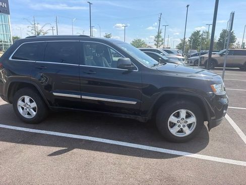 Used 2012 Jeep Grand Cherokee Laredo w/ Laredo E Group AWD/4WD image 6