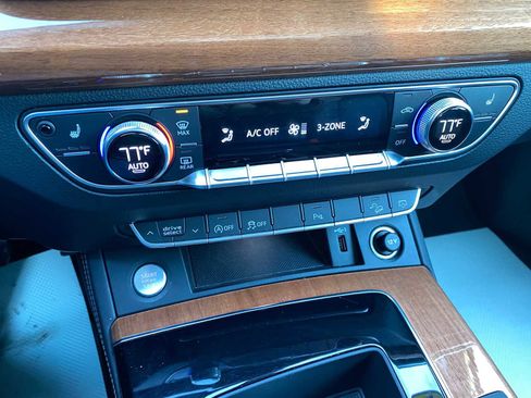 Used 2021 Audi Q5 Premium Plus image 25