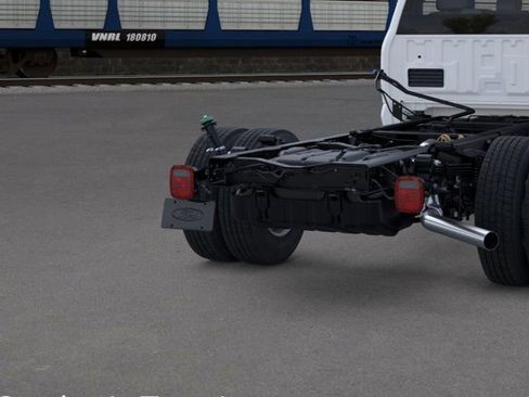 New 2026 Ford F350 4x4 Regular Cab DRW Super Duty image 21
