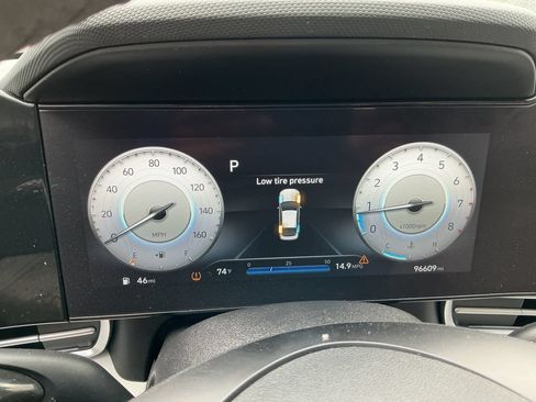 Used 2022 Hyundai Elantra Limited w/ Cargo Package FWD image 21
