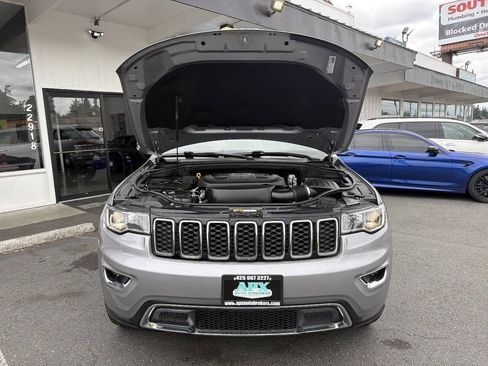 Used 2020 Jeep Grand Cherokee Limited w/ Luxury Group II AWD/4WD image 12