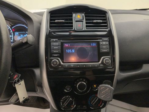 Used 2016 Nissan Versa Note SV image 25