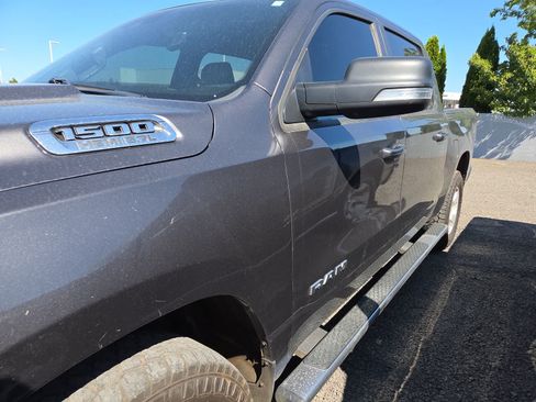 Used 2022 RAM 1500 Big Horn AWD/4WD image 2