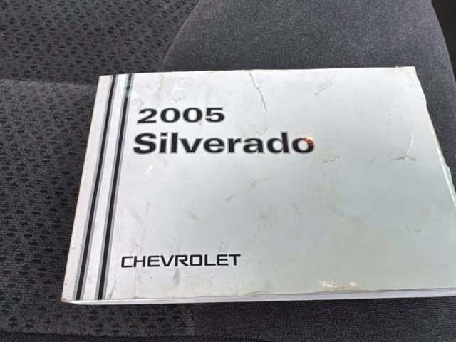 Used 2005 Chevrolet Silverado 3500 LS w/ Heavy-Duty Power Package AWD/4WD image 15