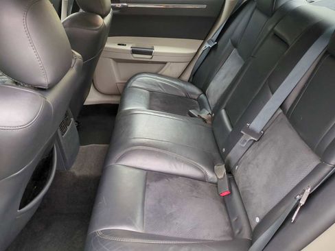 Used 2006 Chrysler 300 SRT8 w/ SRT Option Group I image 20