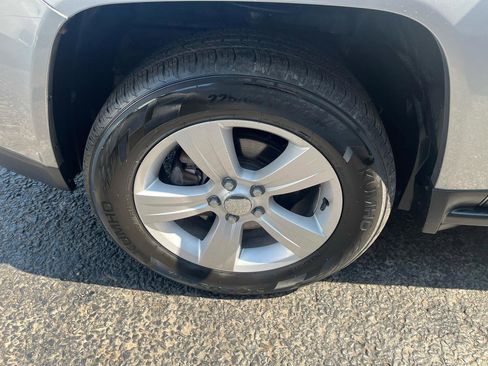 Used 2017 Jeep Compass Latitude image 14