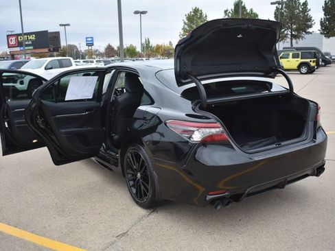 Used 2022 Toyota Camry XSE image 15