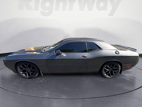 Used 2019 Dodge Challenger SXT w/ Blacktop Package RWD image 2