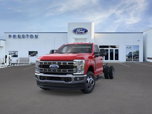 New 2026 Ford F350 XL w/ XL Chrome Package image 2