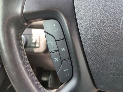 Used 2017 Buick Enclave Leather FWD image 26