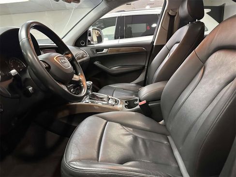 Used 2016 Audi Q5 2.0T Premium Plus w/ Technology Package image 14