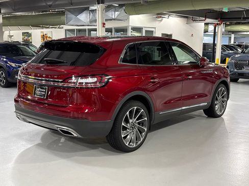 Used 2019 Lincoln Nautilus Reserve AWD/4WD image 2