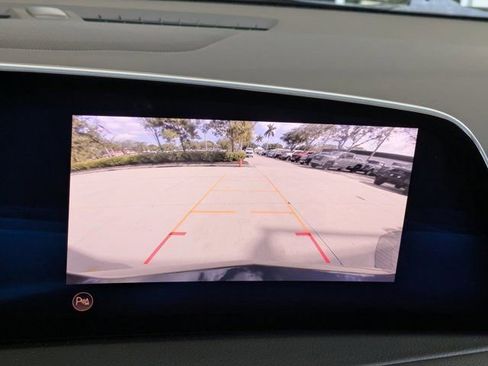 Used 2024 Cadillac XT4 Premium Luxury image 28