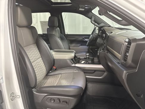 Used 2024 Chevrolet Silverado 1500 ZR2 w/ Technology Package image 37