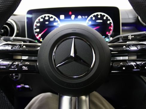 Used 2024 Mercedes-Benz C 300 4MATIC Sedan image 4