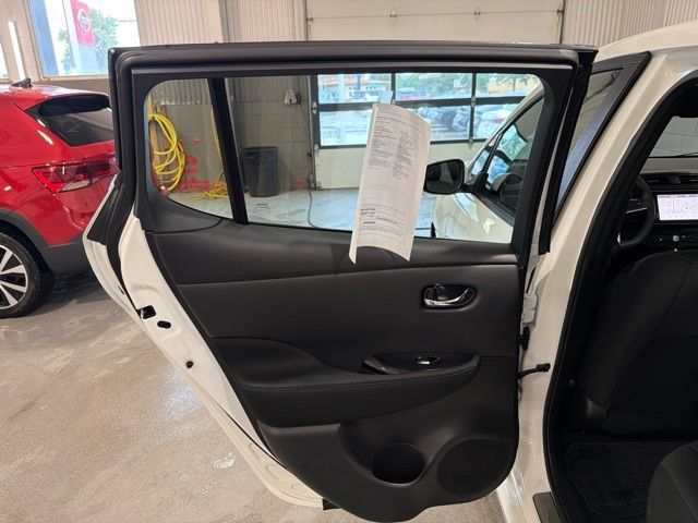 Certified 2024 Nissan Leaf SV Plus FWD image 12