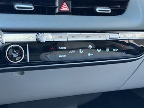Used 2024 Hyundai Ioniq 5 Limited image 27