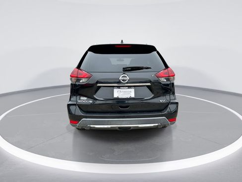 Used 2018 Nissan Rogue SV image 7