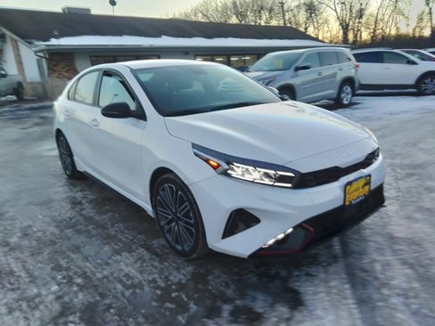 Used 2023 Kia Forte GT FWD image 2