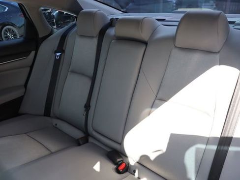 Used 2018 Honda Accord LX image 13