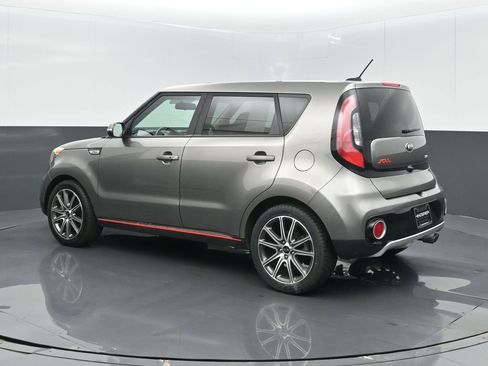 Used 2019 Kia Soul ! FWD image 16
