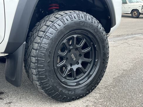 Used 2021 Toyota Tacoma TRD Pro AWD/4WD image 9