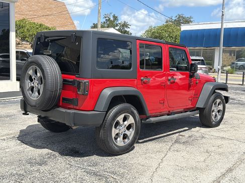 Used 2018 Jeep Wrangler Unlimited Sport S AWD/4WD image 3