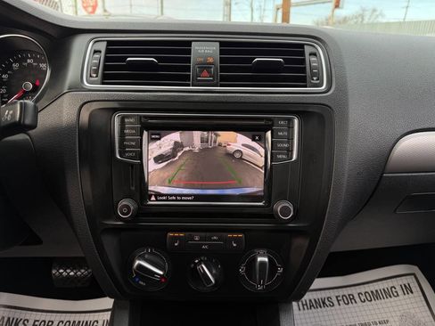 Used 2017 Volkswagen Jetta SE image 20