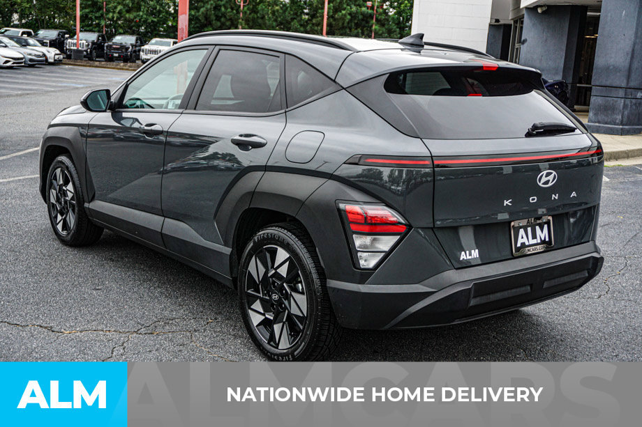 Used 2025 Hyundai Kona SEL FWD image 4