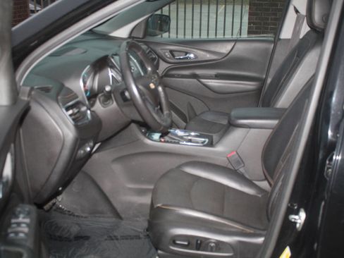 Used 2018 Chevrolet Equinox Premier image 7