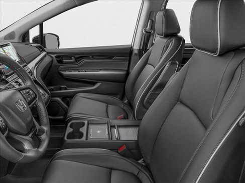 New 2026 Honda Odyssey Touring image 6
