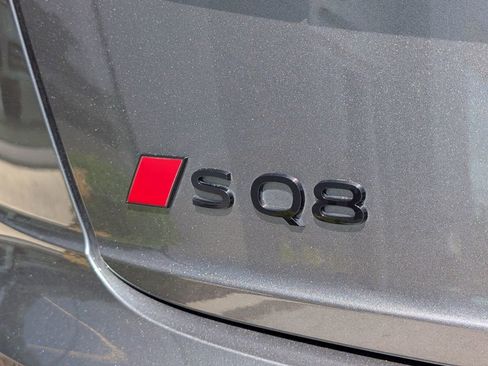 Used 2025 Audi SQ8 Prestige AWD/4WD image 31