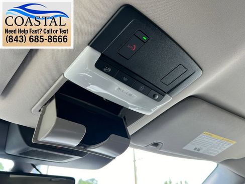 Used 2025 Nissan Pathfinder SL FWD image 43