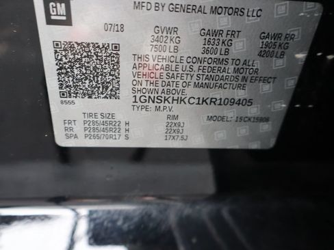 Used 2019 Chevrolet Suburban LT AWD/4WD image 4