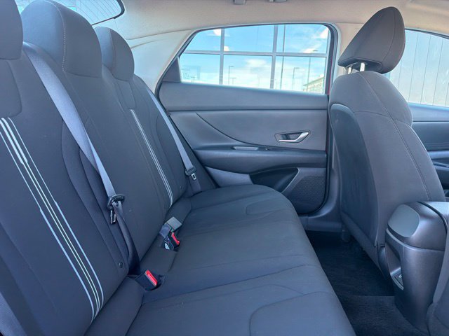 Used 2024 Hyundai Elantra SEL FWD image 12